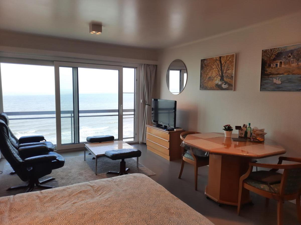 Studio On The Beach With Sea View 미들케르케 외부 사진